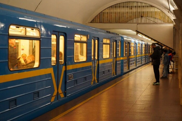 Київське метро споживає на 40% більше електроенергії через відсутність оновлення …