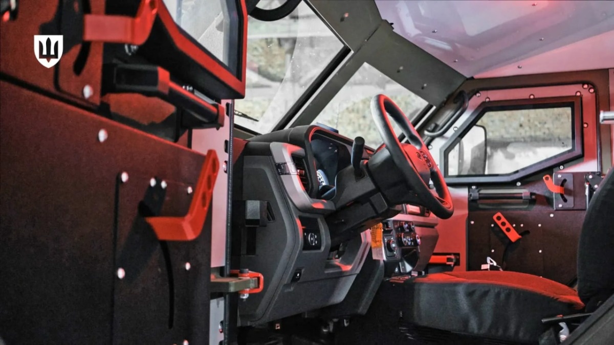 Україні передали нову партію з 20 бронемашин Roshel для гуманітарного …