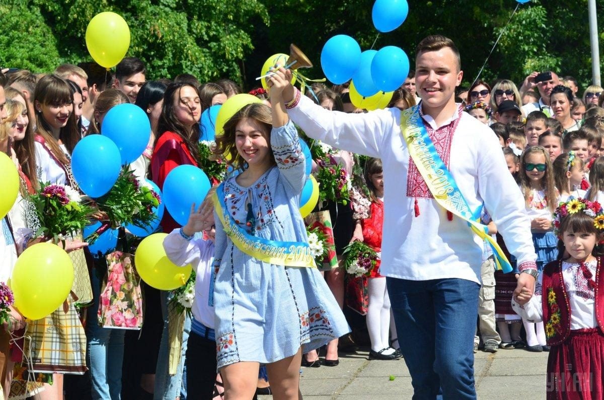 Коли у школах Кам’янського закінчиться навчальний рік