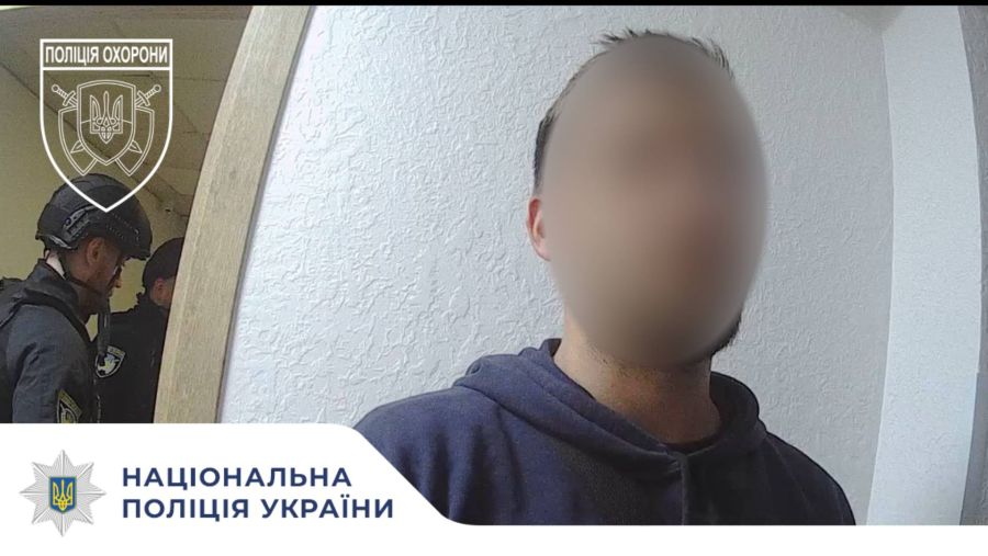 Конфлікт у барі та підкуп правоохоронців: в Івано-Франківську затримали двох …