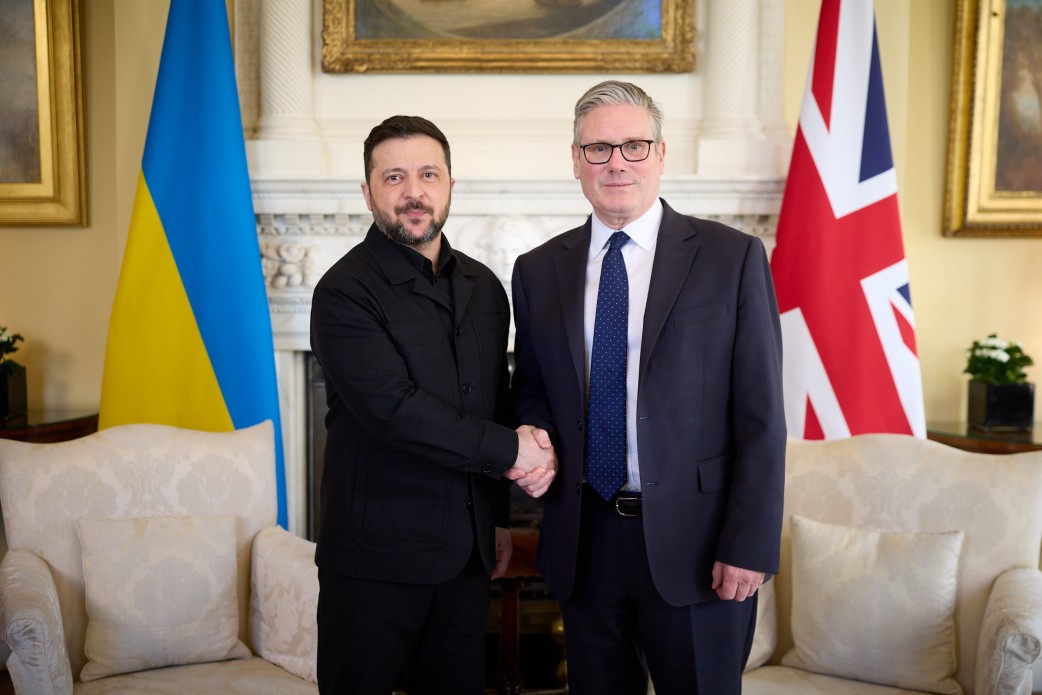 Зеленський провів термінову розмову зі Стармером: що стоїть за "координуванням …