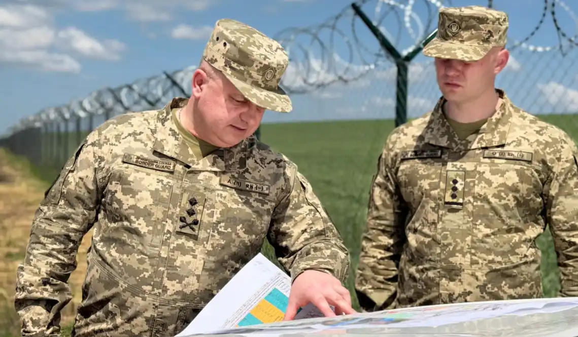 Кругова оборона Одеси: військові продемонстрували кілометрові рови й спеціальні загородження