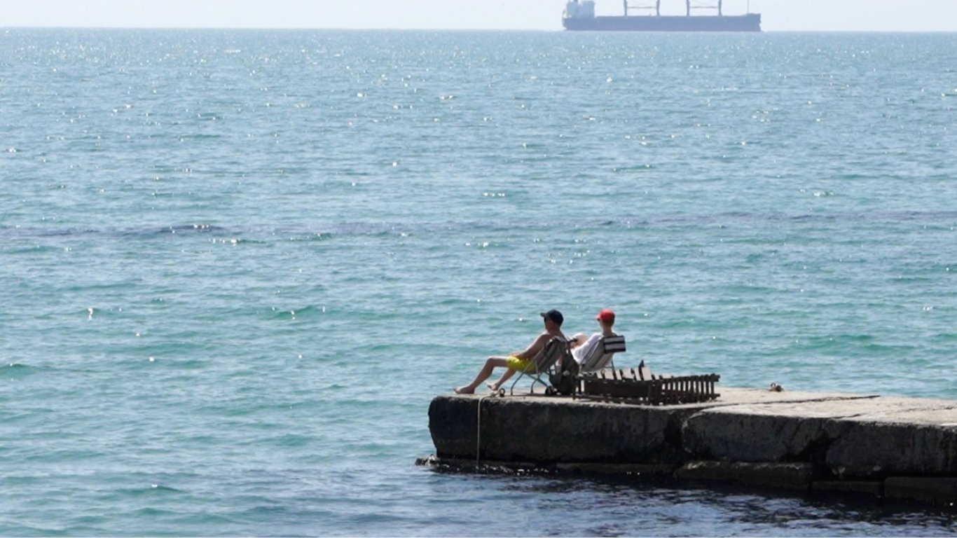 Курортний сезон в Одесі: море вже прогрілося до +19