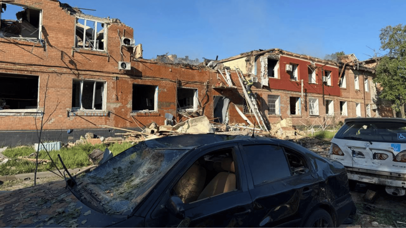 Кількість постраждалих у Києві зросла до 44: двоє людей загинули