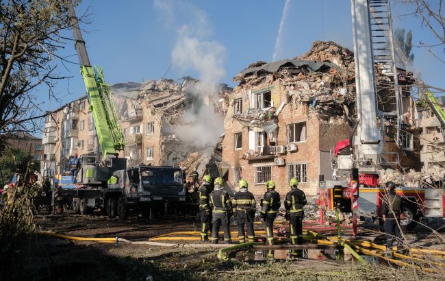 Кількість постраждалих у Києві після нічної атаки суттєво зросла, стало …