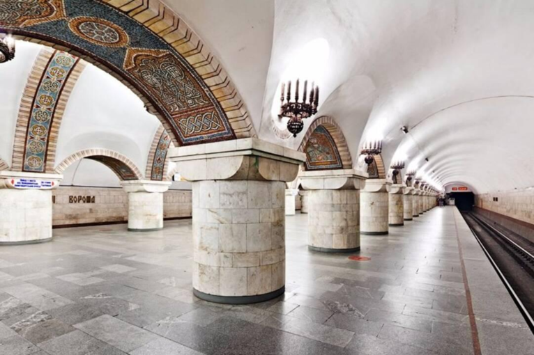 Кінець епохи: у київському метро закрили останні каси