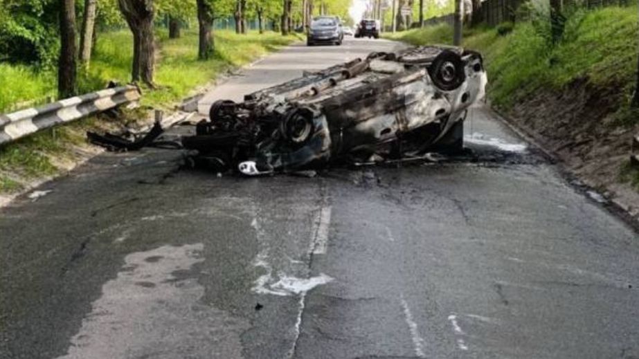 П’яний водій "Ланоса” у Запоріжжі влетів в огорожу та перевернувся