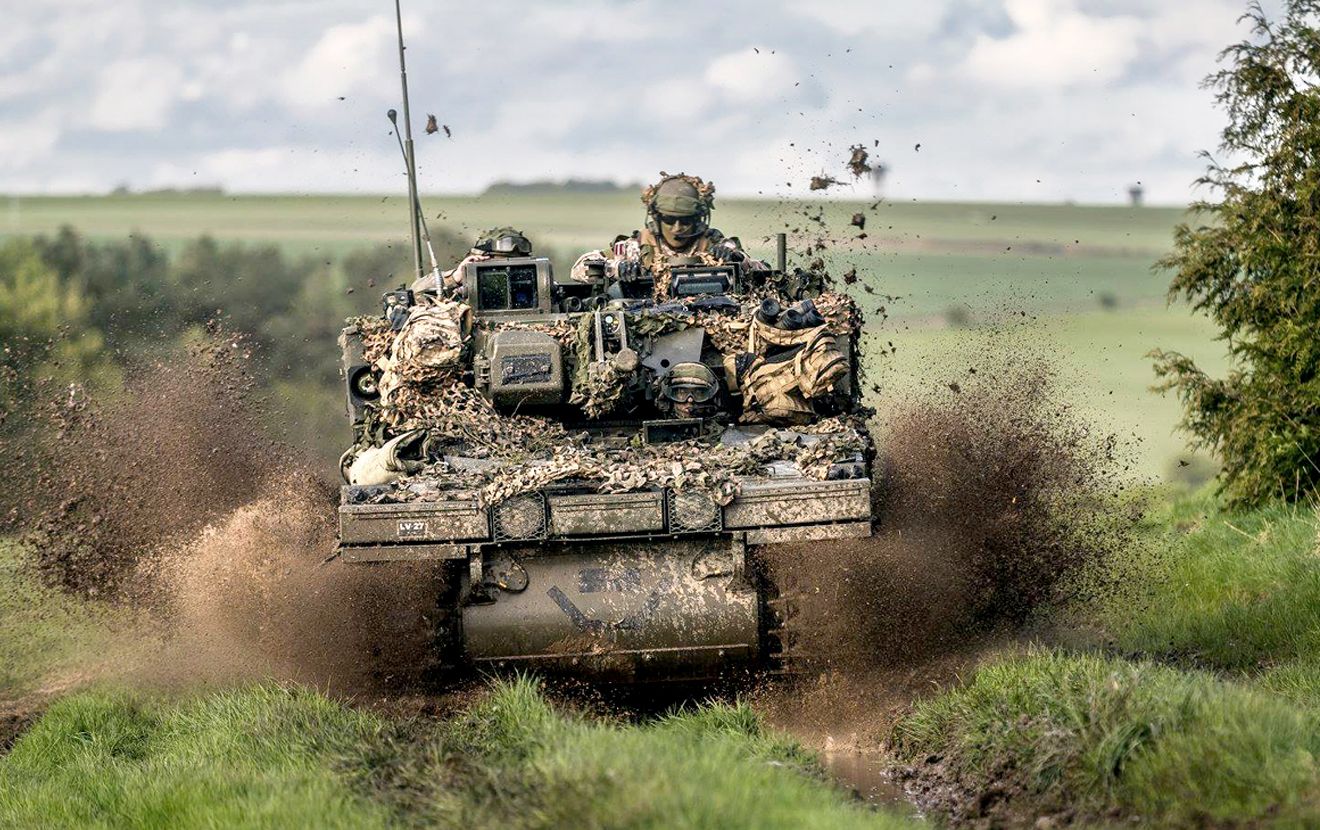 Латвійські воєнні "малолітражки" CVR(T) готуються до відправки в Україну: затягувати …