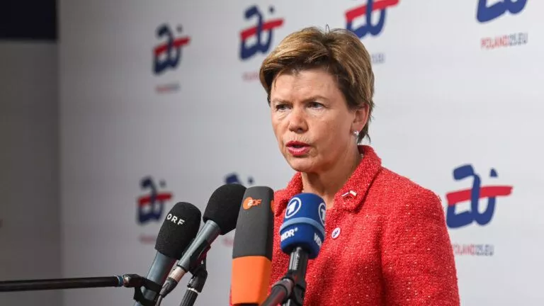 Латвія викликала дипломата РФ через брехливі заяви російської розвідки