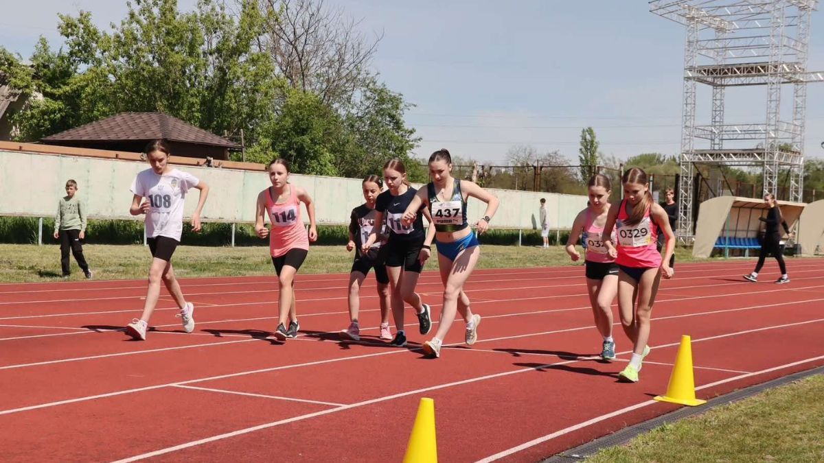 Легкоатлети з Рожнятова привезли низку медалей з обласного чемпіонату