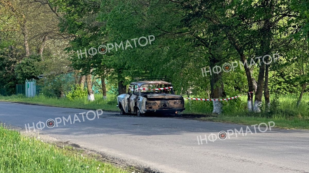 Легковик спалахнув на Коломийщині