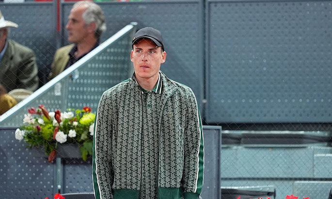 Лунін знову підтримав Костюк на трибунах у Мадриді. ФОТО