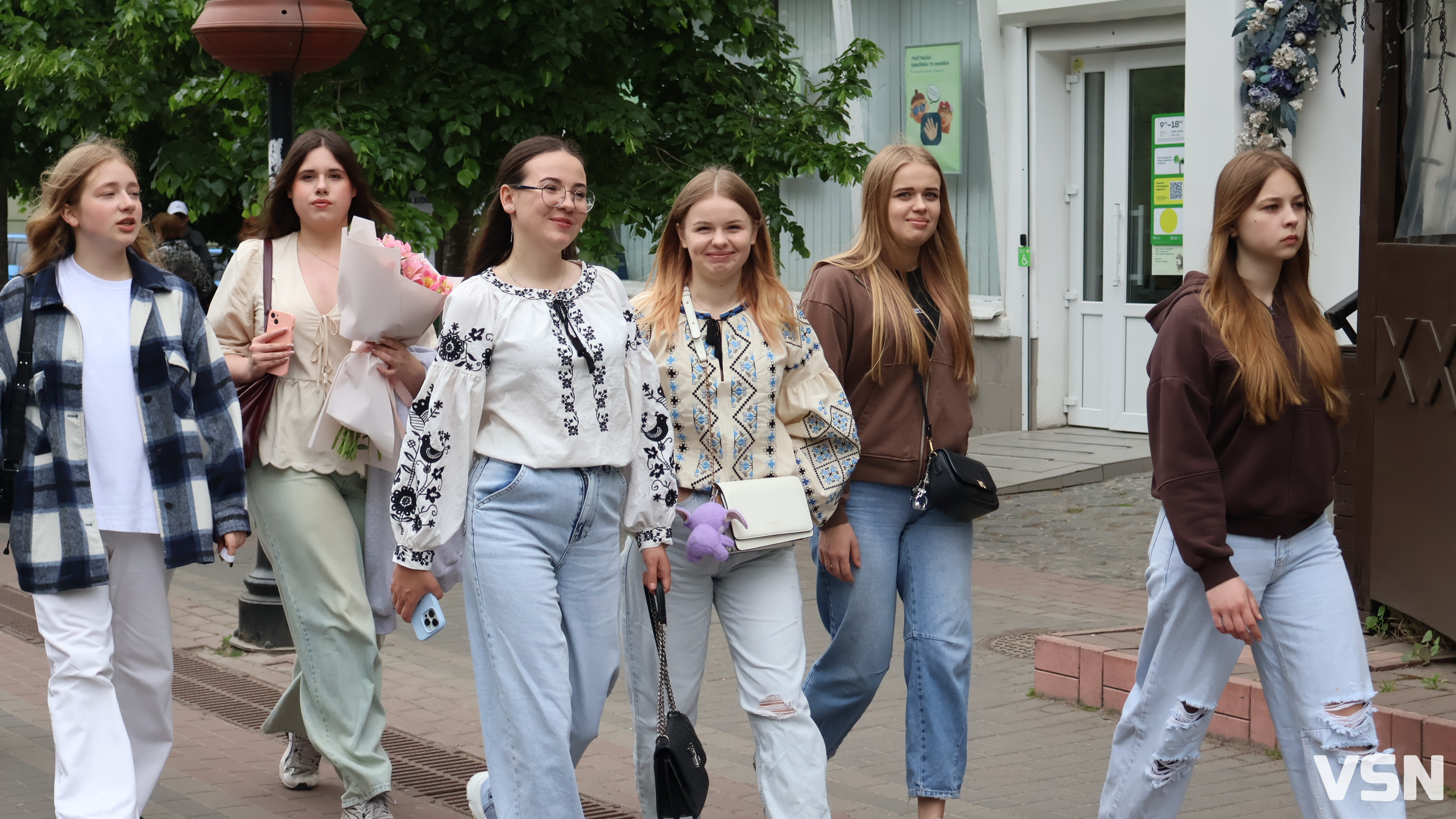 Луцьк у вишиванках. Фоторепортаж