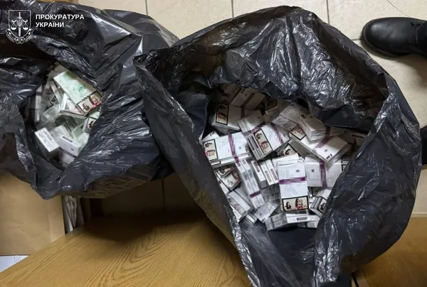 Львів’янина судитимуть за контрабанду цигарок