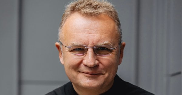 Львів’янин облив Андрія Садового невідомою речовиною в центрі міста