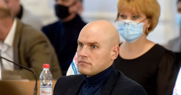 Люди психологічно втомилися, — Береза просить міськраду затвердити структуру мерії …