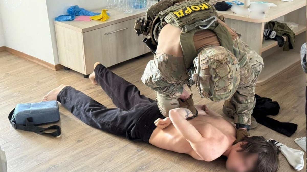 Лякали бізнес перевірками: у Запоріжжі викрили псевдоподатківців, які ошукали підприємців …