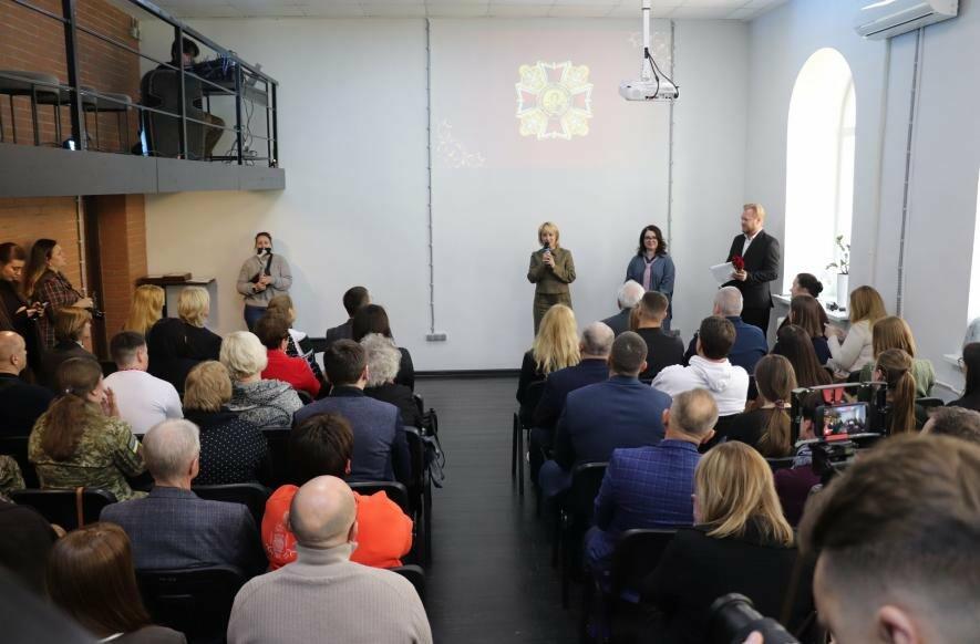 Лікарі, медсестри та військові медики: хто отримав «Орден Святого Пантелеймона» …