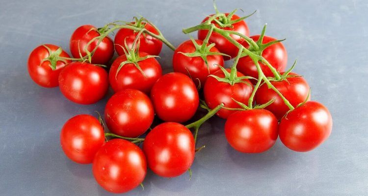Лікар назвав продукти, корисні під час погодних перепадів