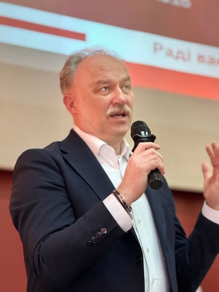 Майбутнє починається тут: в ІФНМУ відбулася підсумкова зустріч із абітурієнтами …