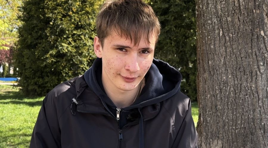 Максим Панов: історія адаптації 18-річного юнака у Калуші