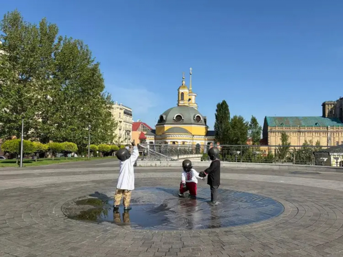 Малюків-засновників Києва вдягли у вишиванки до Дня вишиванки: фото