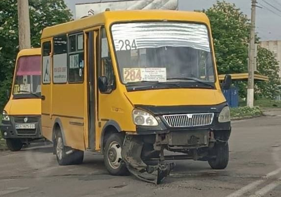 Маршрутка потрапила в ДТП у Кропивницькому