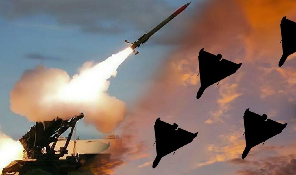 Масована атака ударних дронів по Одесі: чути вибухи, зафіксовано прильоти …