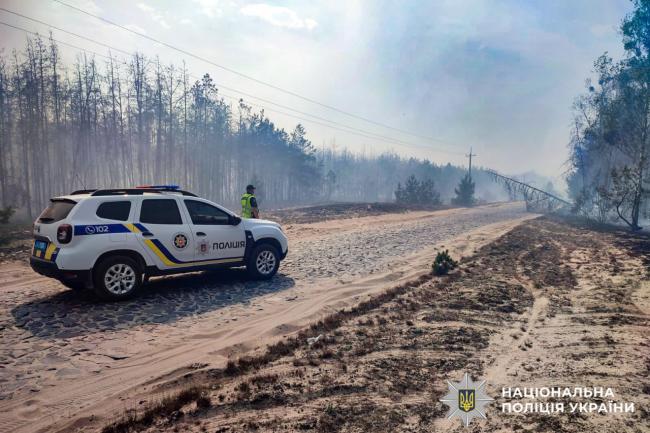 Масштабна пожежа на Рівненщині: поліція перекриває потенційно небезпечні ділянки