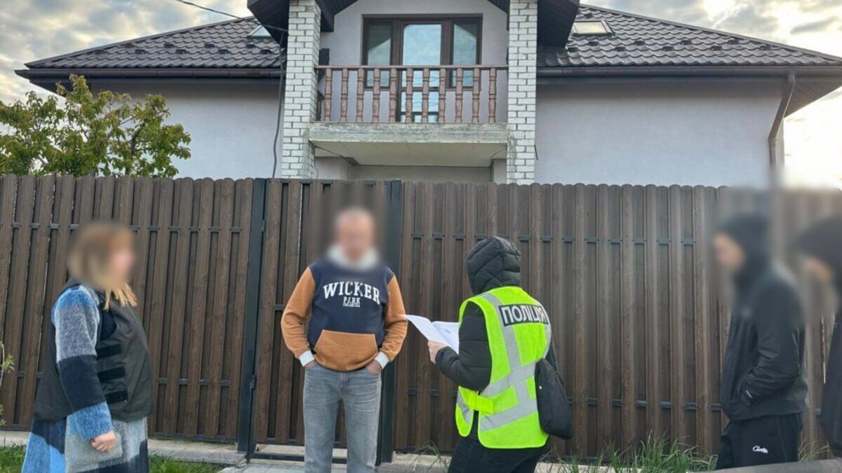 Мільйонні статки та дорогі авто: поліція розкрила масштабні корупційні схеми …