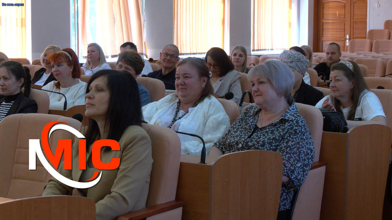 Материнське серце Кам’янського: у місті привітали виховательок прийомних сімей