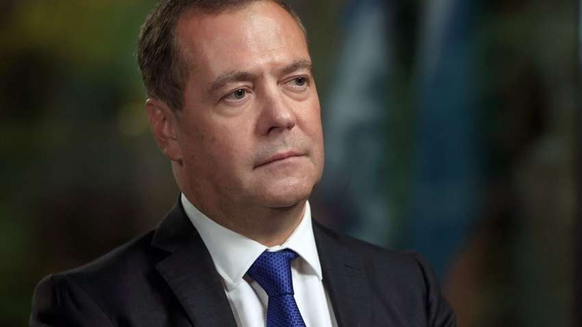 Медведєв заявив про “неминучий розпад” України та зовнішнє управління