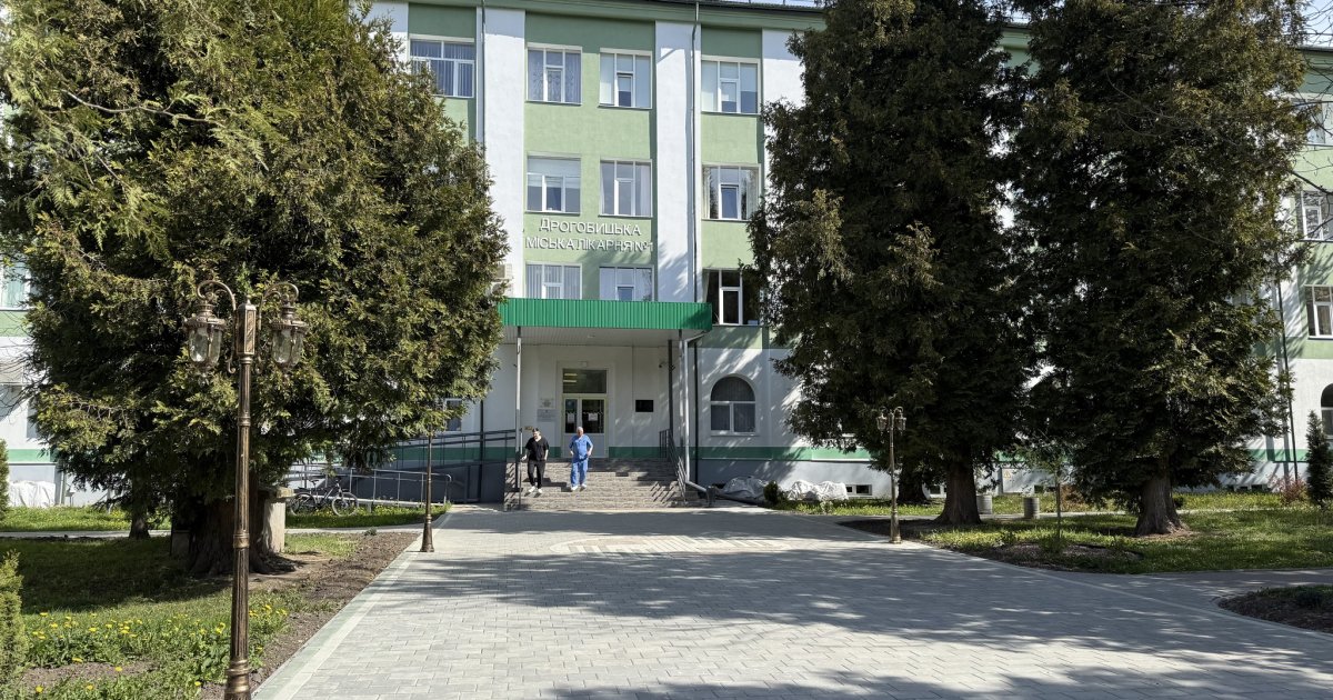 Медики Дрогобича врятували 21-річного мотоцикліста з важкою травмою хребта після …