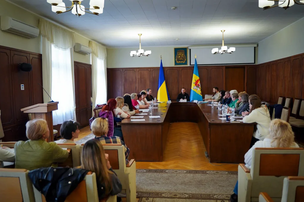 Микола Калашник провів зустріч із сім’ями полеглих Героїв України