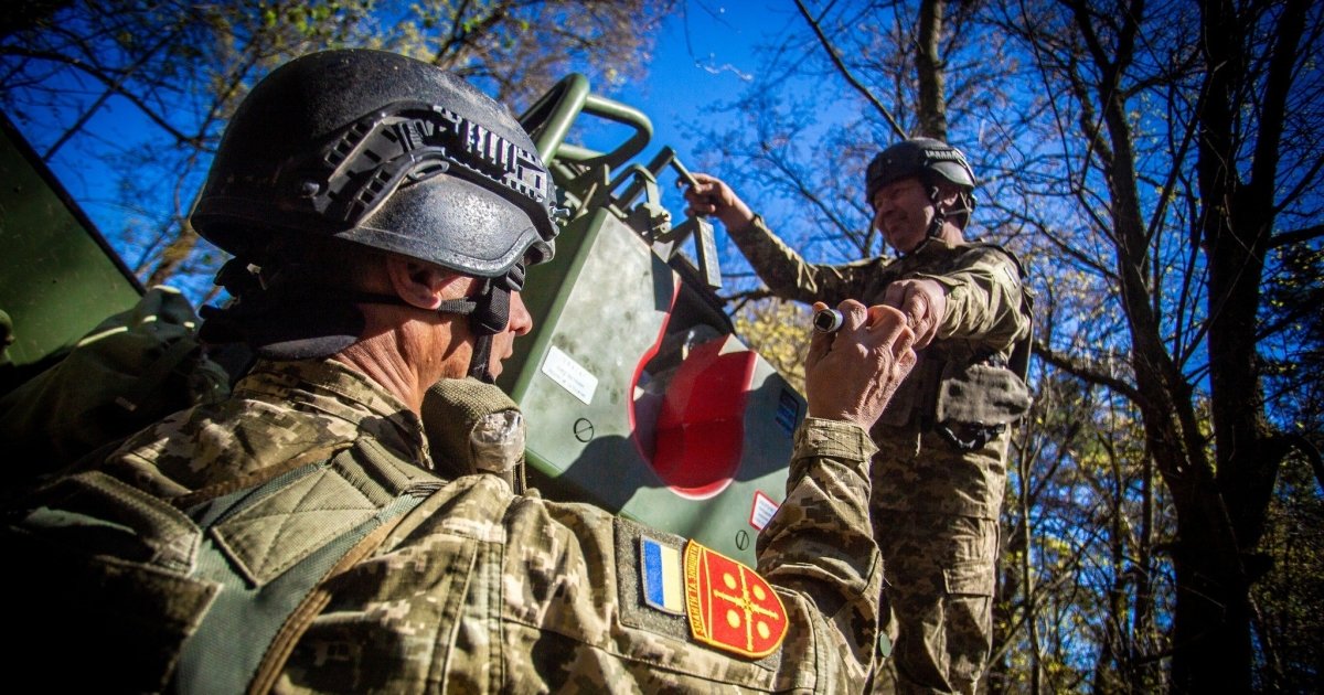"Моментальне знищення". Україна перерізає російську логістику з Кримом