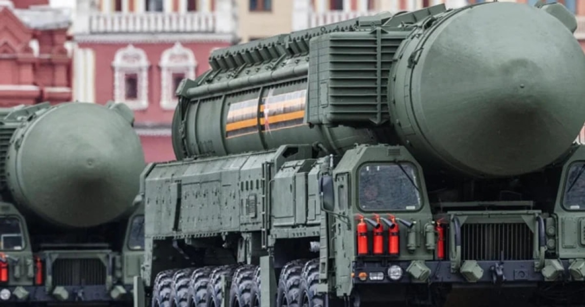 Монітори пишуть, що росіяни запустили по Україні два «Орєшніки» за …