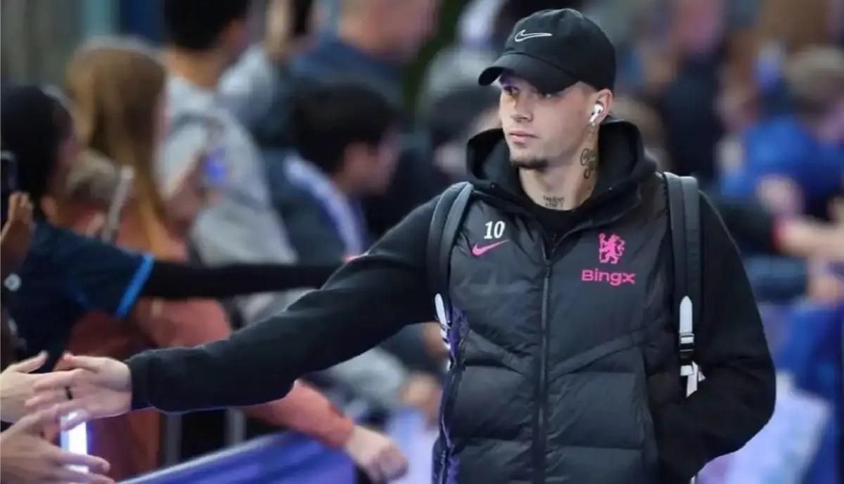 Мудрик відвідав матч Шахтаря у півфіналі Ліги конференцій, змінивши імідж …
