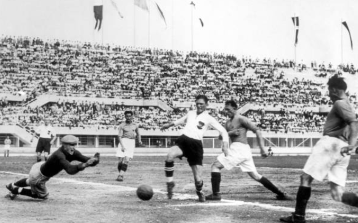 Мундіаль-1934: "іграшка" Муссоліні, скандальний суддя та відмова чемпіона їхати на …