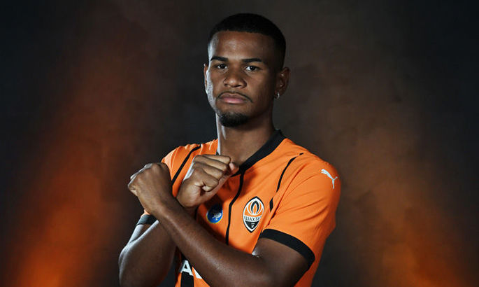 Наближаємося до нашої мети. Нападнику Шахтаря важко повірити в те, …