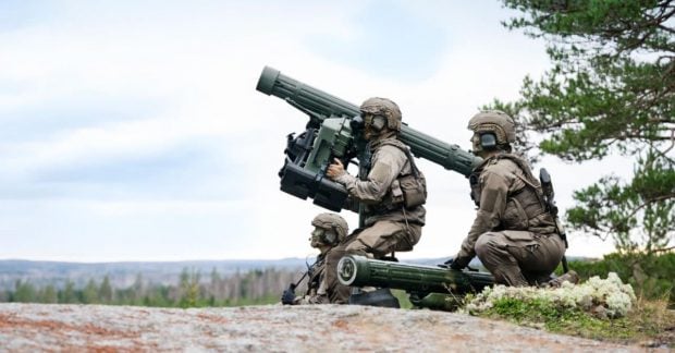 Навіть малий Mavic не сховається: компанія Saab випускає нову ракету-вбивцю дронів