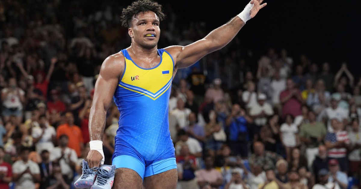 Народний депутат і олімпійський чемпіон Беленюк проведе дебютний бій у …