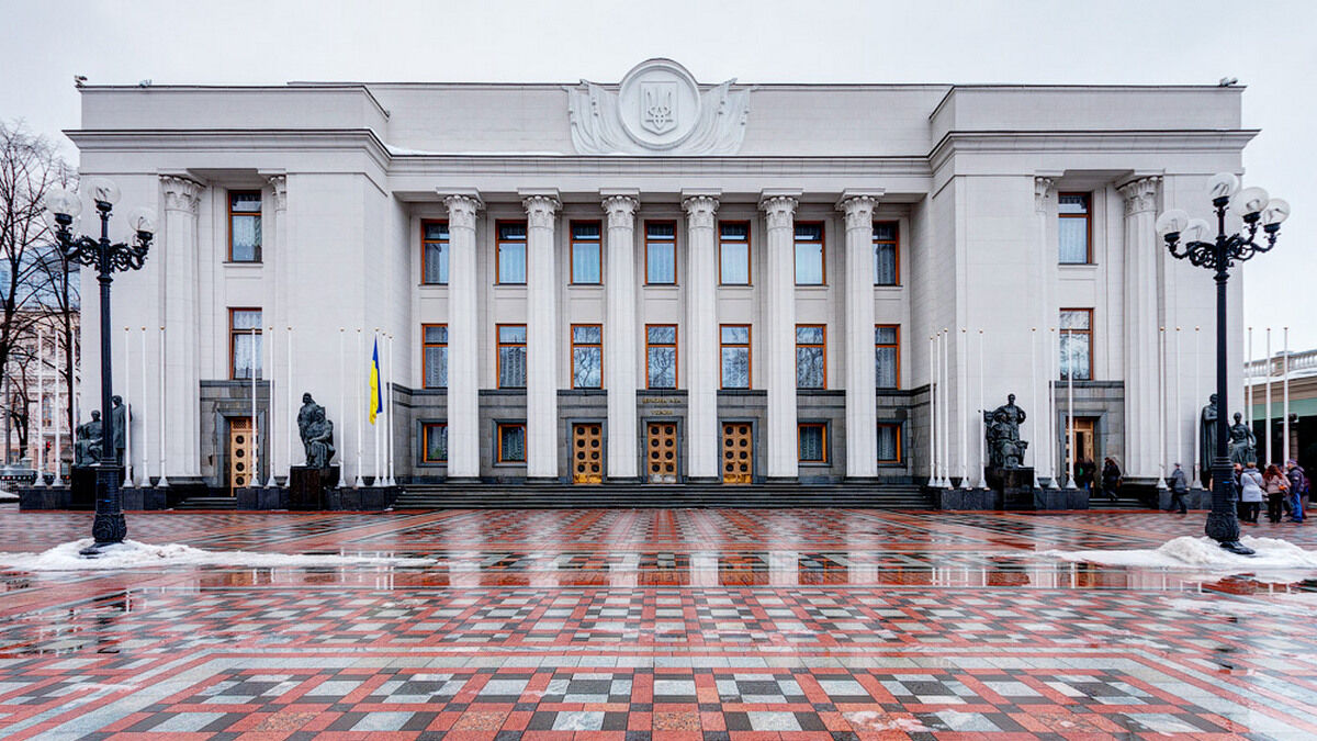 Депутат Верховної Ради покусав дружину: адвокат потерпілої виклала фото з …