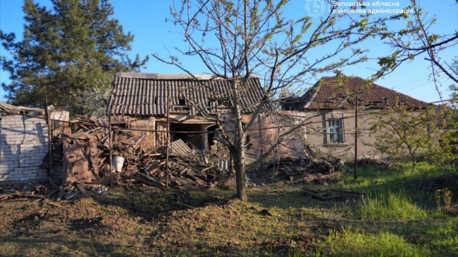 Російські дрони пошкодили будинки в двох районах Запоріжжя – деталі