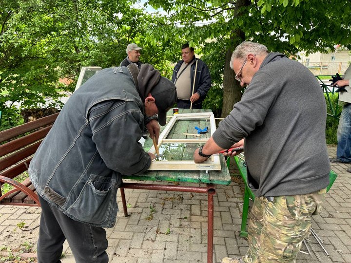 Наслідки російської атаки на Хмельниччину: поранено троє людей, пошкоджено будинки