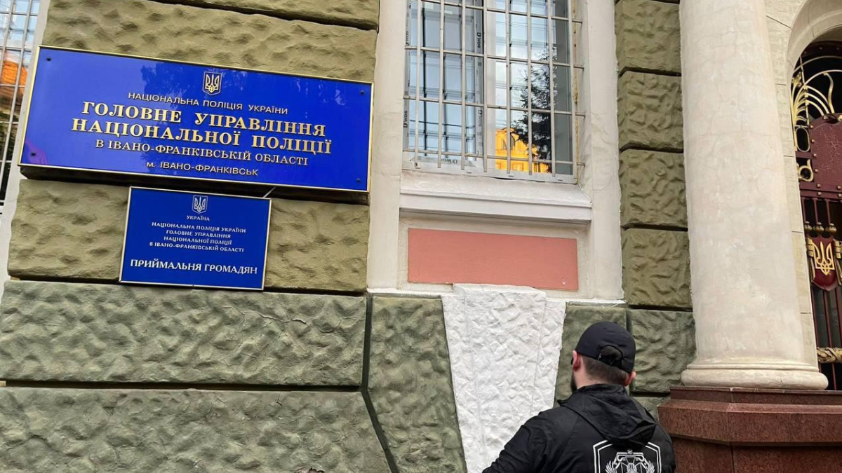 Начальника поліції Франківщини затримали на хабарі — нардеп