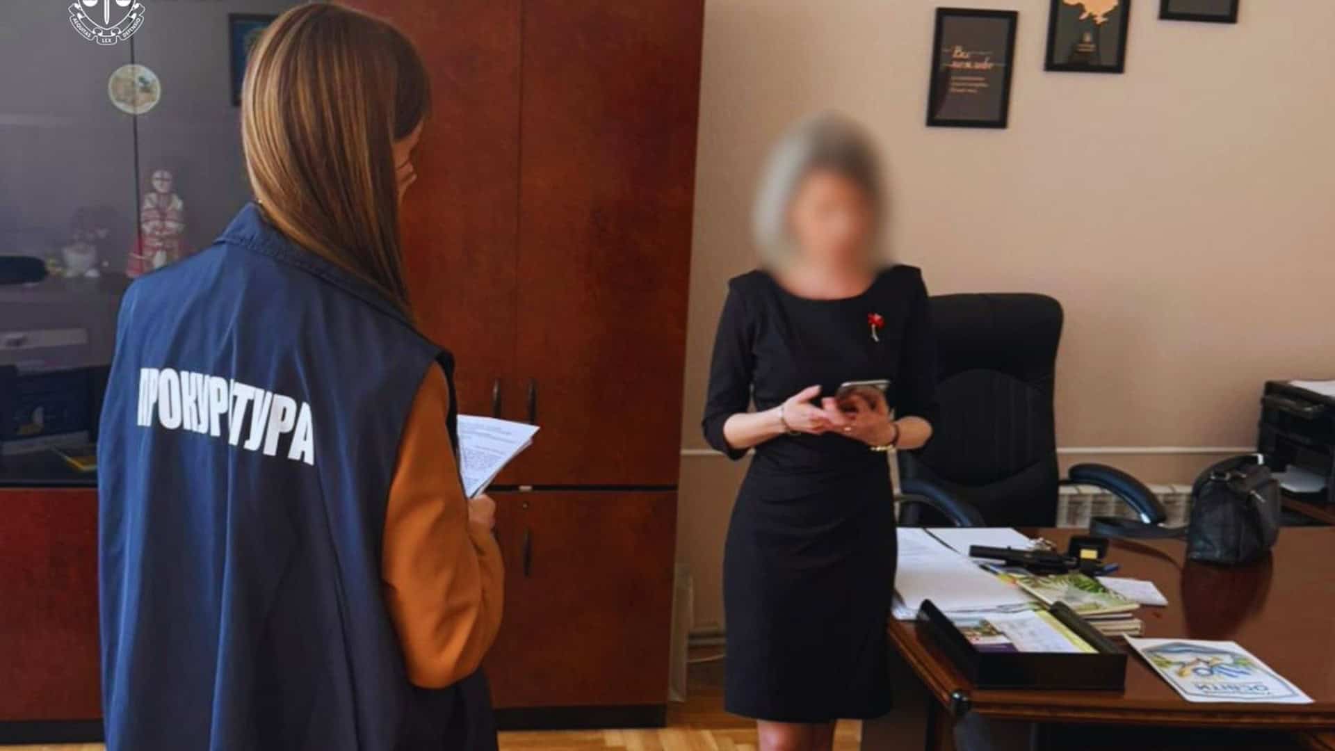 Начальницю управління освіти РДА Києва підозрюють у неподанні декларації