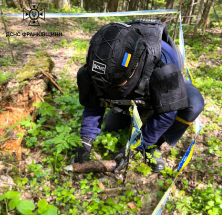 На Івано-Франківщині знешкодили два боєприпаси часів Другої світової війни