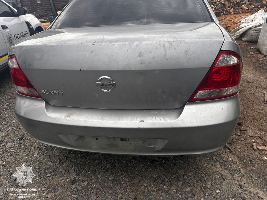 На Івано-Франківщині п’яний кермувальник рухався автомобілем без номерів