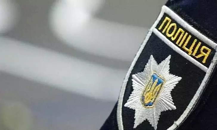 На Буковині затримали чоловіка, який пропонував хабар поліцейському