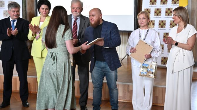 На Буковині нагородили медиків відзнакою "Орден Святого Пантелеймона"